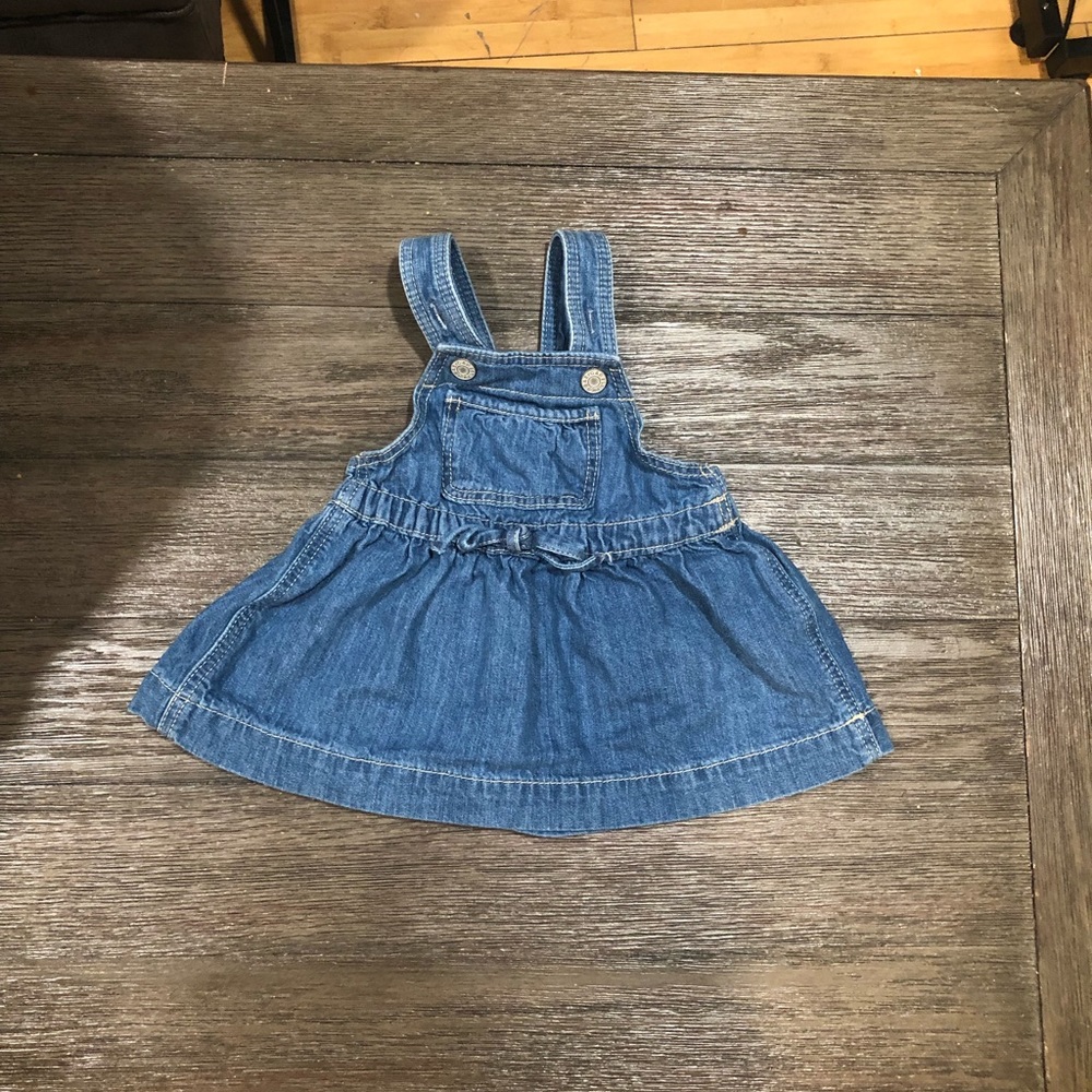 Adorable Baby Gap jumper dress Sz.0-3 months